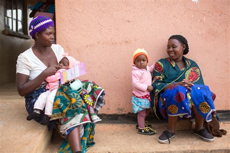 How Poverty Affects Pregnancy The Borgen Project