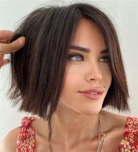 Stylish Chin Length Haircuts For Women In E