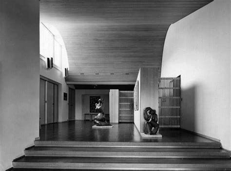 Maison louis carré experiments with the technique of layering in a number of ways. Maison Louis Carré. Bazoches-sur-Guyonne. 1957-1960 (With ...