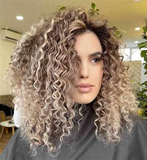 Balayage Ideas For Curly Hair That Make You Look Like Superstar
