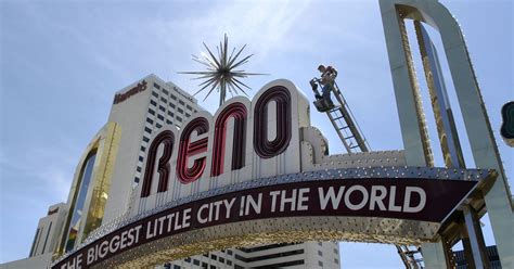 Reno Arch Will Get New Lighting New Skin