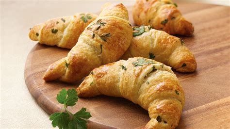 Pillsbury | quick and easy recipes, straight from the mill city to your kitchen. Crescent Rolls with Fresh Herbs recipe from Pillsbury.com