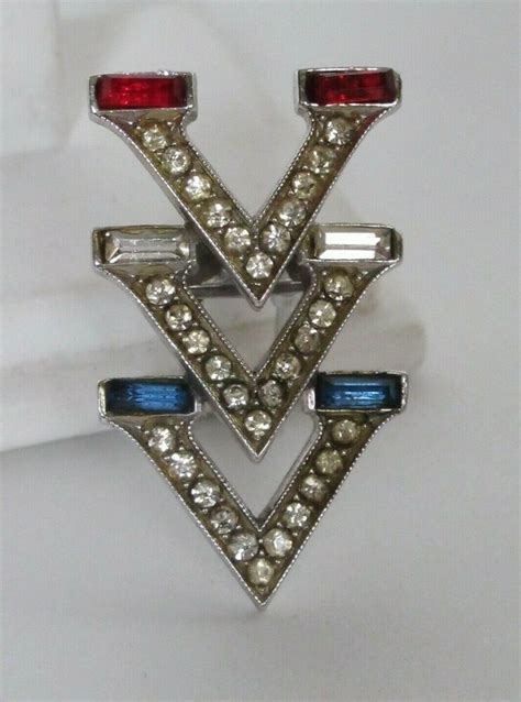 Vtg Wwii Victory Pin Fur Castlecliff Sterling V For Victory Sweetheart