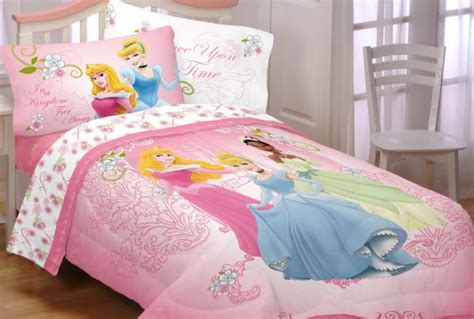 Disney princess girl's bedding set with free worldwide shipping from bed linen online. Girls Bedding: 30 Princess and Fairytale Inspired Sheets