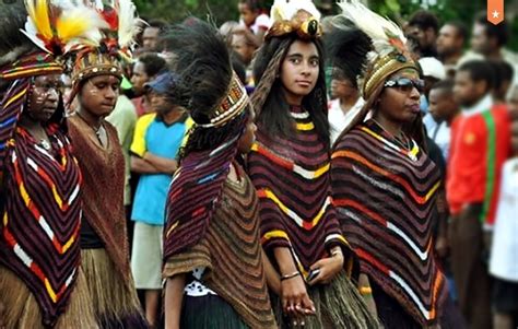 Pakaian Adat Papua Suku Asmat Pria Dan Wanita