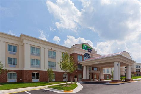 Holiday Inn Express And Suites Alexandria Fort Belvoir In Alexandria