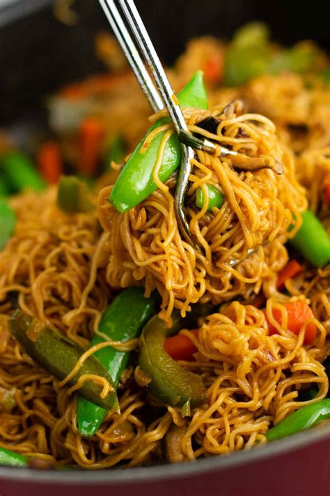 Contains shellfish, gluten, dairy & soy (gluten free noodles available) Easy Ramen Noodle Stir Fry Recipe - Build Your Bite