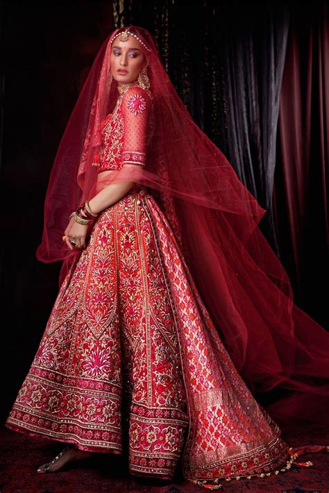 30 boho wedding dresses of your dream. Beautiful Bridal Lehengas | Incredible Snaps