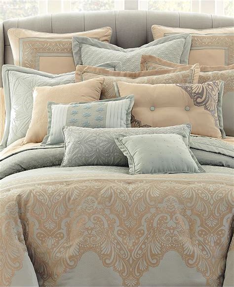 E by design market flowers bell bunch peach floral decorative throw pillow in peach/white. Waterford Aramis 18" Square Decorative Pillow - Decorative & Throw Pillows - Bed & Bath - Macy's