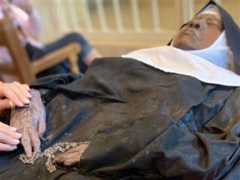 A Missouri Nun S Body Seems Intact Years After She Was Buried Pilgrims Are Flocking To Her