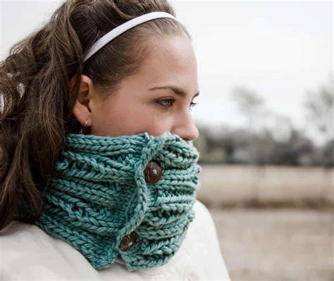 15 Fantastic Knitted Cowl Patterns