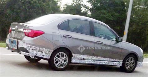 Stand out in a crowd with the persona's new bumper and grille that feature proton's signature ethereal bow and infinite weave pattern. 2017 Proton Saga variant spied on video, possibly SE model ...