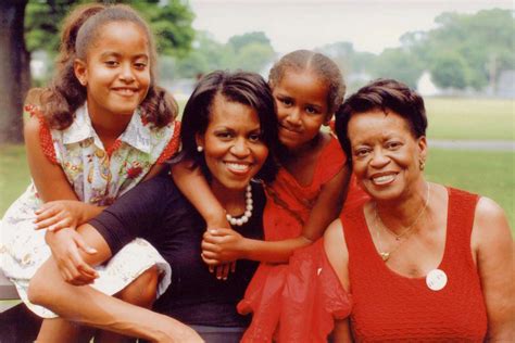 Michelle Obama Shares Picture Of Her Mom Daughters For Mother S Day