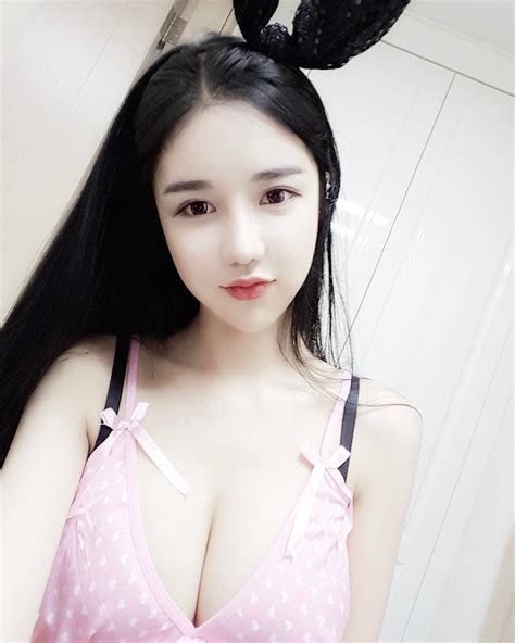 Lee Soo Bin Huge Tits Hot Selfies Picture And Photo Models Vibe