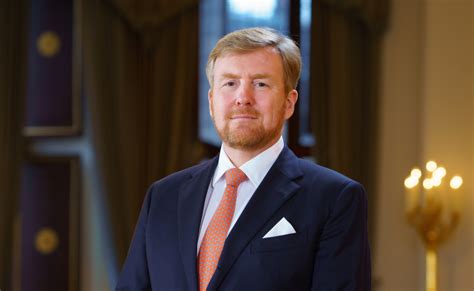 He became the country's first king since 1890 when his. Republikeins Genootschap: 'lever die miljoenen in, Willem-Alexander'