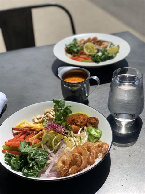 Ziyaretçilerin bütün fotoğraflarını ve tavsiyelerini gör. Luna's Kitchen committed to serving fresh, healthy ...