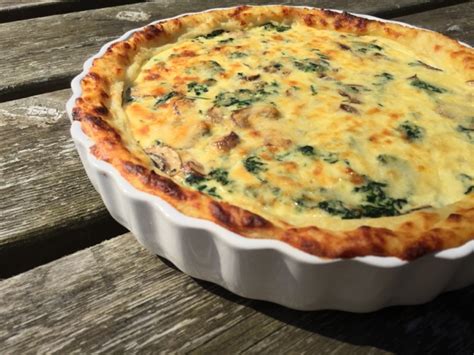 Cheesy Spinach Mushroom And Potato Crust Pie Foodie Quine Edible