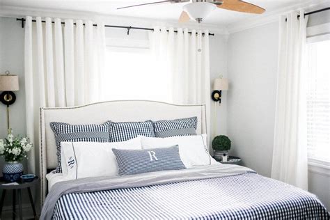 Make a small space look bigger by filling it with whites and neutrals, shannon wollack of studio life/style says. King Size Bed Small Bedroom - How To Make The Room Appear ...