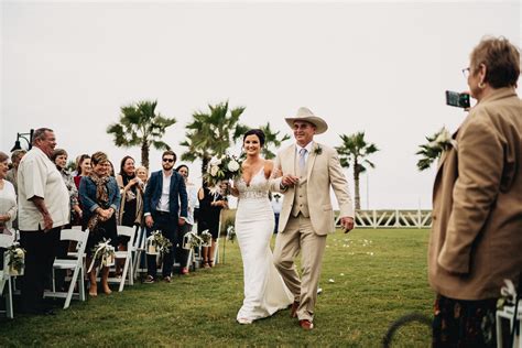 Jhope sister is getting married jhope sister engaged jhope sister wedding hobi sister is getting married hobi sister. Port Aransas Wedding Photographer | Kati & Hunter | Lone ...