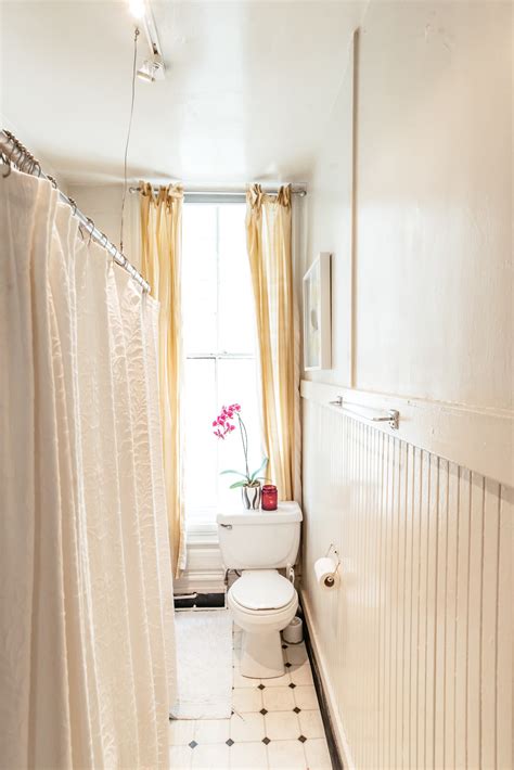 20 Reversible Ideas To Overhaul Your Rental Bathroom Now Apartment