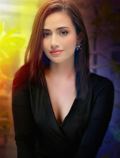 Sana Javed Hot Photoshoot Hd Hair Style On Saree Beauty Girl Pakistani Girl