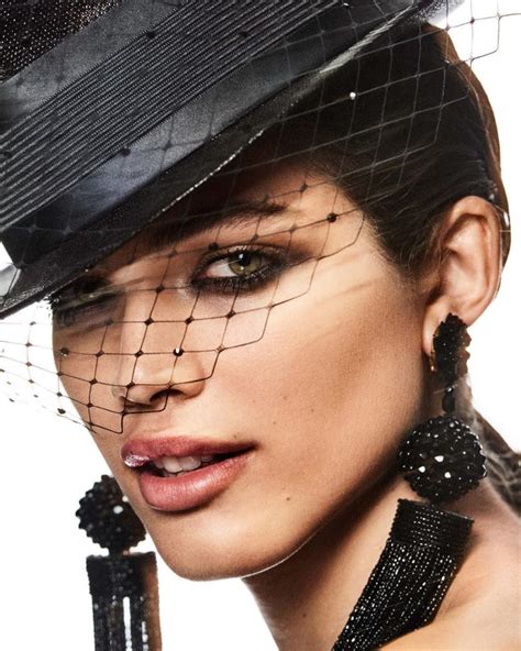 Modelo Brasileira Trans Valentina Sampaio é Destaque Na Vogue Alemanha