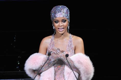 See The Sparkly Naked Dress Rihanna Wore To The Cfda Awards — Well