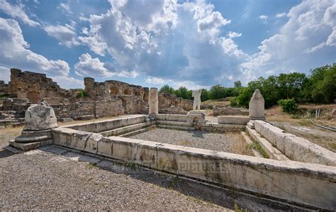 Travel4pictures Hadrianic Baths Or Bath Of Hadrian In Aphrodisias