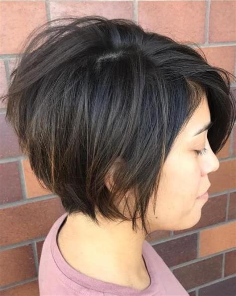 In contrast, short hair (cut above shoulder length) will make your face appear even more round. 60 Classy Short Haircuts and Hairstyles for Thick Hair
