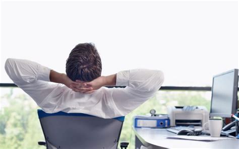 10 Tips To Stay Calm And Relaxed At Work