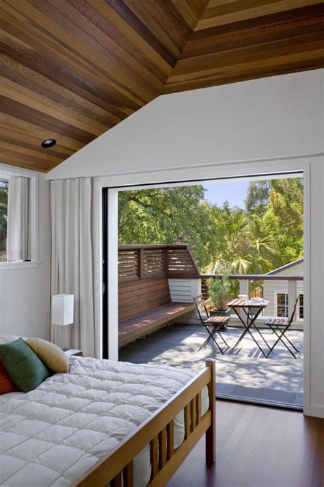 Throw in a faux grass patch and you are all set! 28 Small Balcony Design Ideas | Balcony design, Small ...