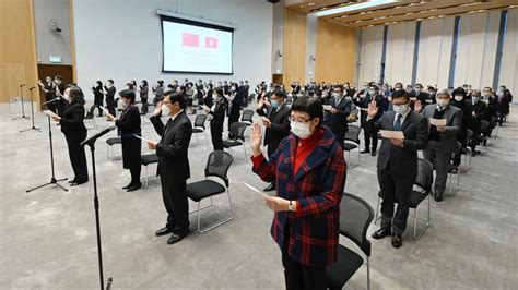 Hksar Civil Servants Take Oath Of Allegiance Hong Kong China Daily