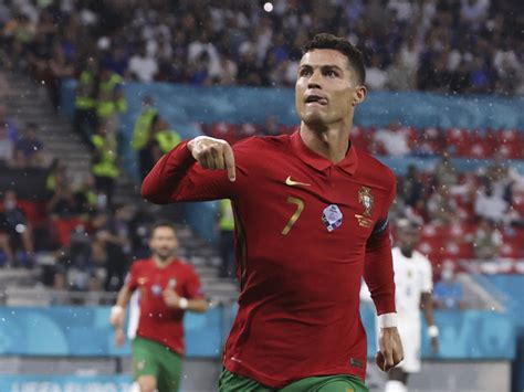 En plus des résultats de euro 2021 (euro 2020) vous pouvez suivre plus de 1000 compétitions de football dans plus de 90 pays sur flashscore.fr. Euro 2020: Ronaldo scores 109th international goal to ...
