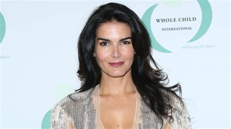 Angie Harmon Gets Engaged To Actor Greg Vaughn In Sweet Christmas Surprise See The Pics