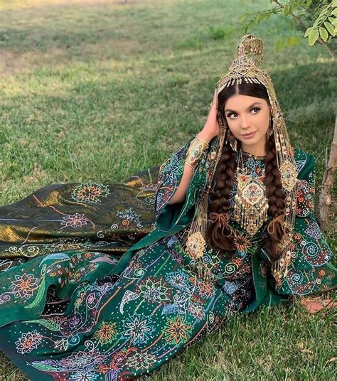 Turkmen Gir Turkmenistan Traditional Outfits Turkmen International