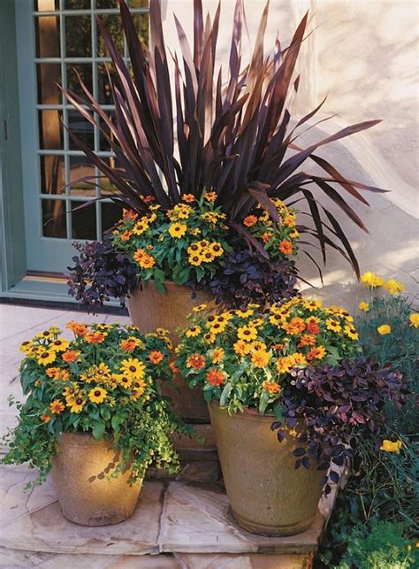 88 Amazing Fall Container Gardening Ideas 83