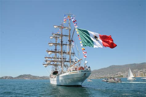 Zarpa El Buque Escuela Cuauhtémoc De La Armada De México Para
