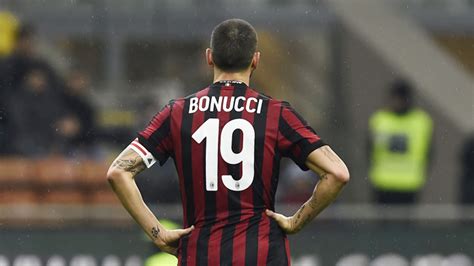 Musacchio, bonucci, romagnoli (locatelli 78); Bonucci shock, il sito web revoca due scudetti alla Juve ...