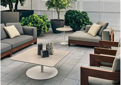 Check spelling or type a new query. Bellagio Corian Outdoor Minotti Coffee Table - Milia Shop