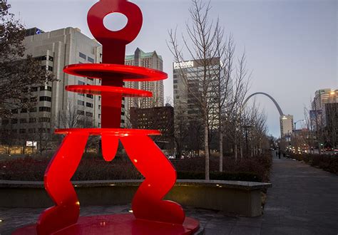 Louis, between 8th street to the east and 10th street to the west, and chestnut we are a participant in the amazon services llc associates program, an affiliate advertising program designed to provide a means for us to earn fees by linking. Citygarden | St. Louis - Downtown | Attractions and ...