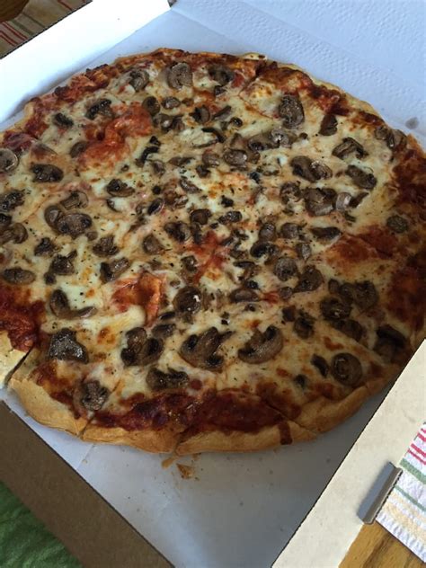 Visit us now to eat like family! Uncle Pete's Pizza - 23 Photos & 67 Reviews - Pizza - 815 ...