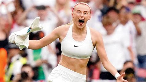 England Football Star Chloe Kelly To Frame Her Sports Bra