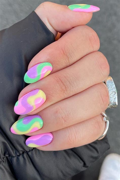 20 Swirl Nails Most Amazing Nail Trend Styles Overdose