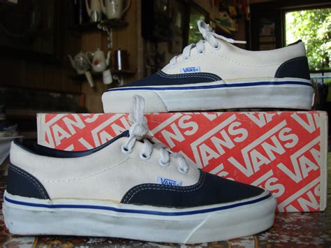 Theothersideofthepillow Vintage Vans Navy White Navy