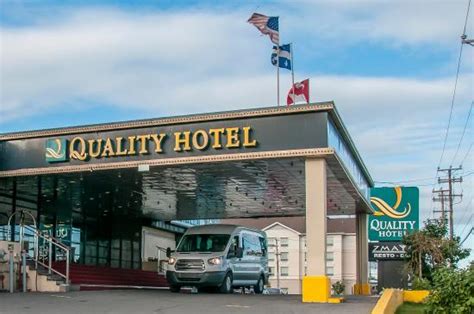 Now $81 (was $̶1̶2̶6̶) on tripadvisor: Quality Hotel Dorval Aeroport (Montreal, Canada ...