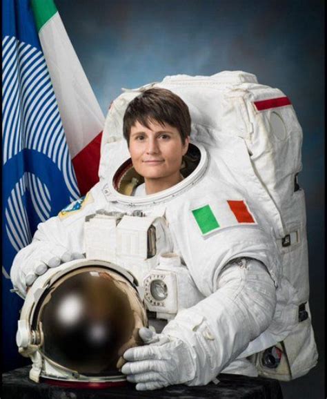 Born in milan, italy, on 26 april 1977 samantha cristoforetti is an avid reader with a passion for science and technology, and an equal interest in humanities. 10 domande "da donna" che vorrei fare a Samantha ...