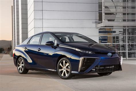 Toyota Might Introduce Hydrogen Fuel Cell Powered Mirai In India Carsaar