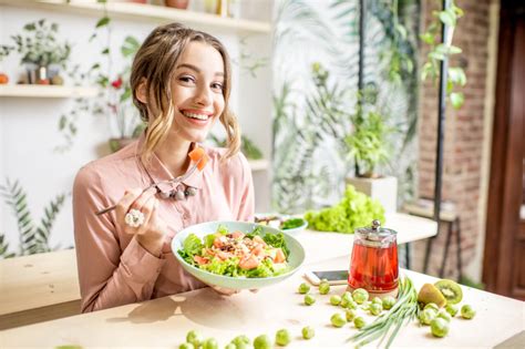 How To Maintain Healthy Eating Habits Without Depriving Yourself