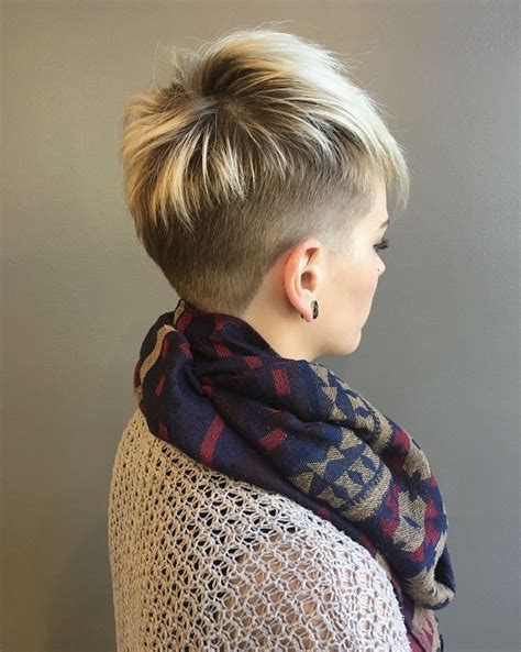 Pin By David Connelly On Korte Kapsels 16 Hair Styles Short Hair