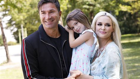 Still dating her boyfriend luca cordalis? Daniela Katzenberger und Tochter Sophia singen für ...